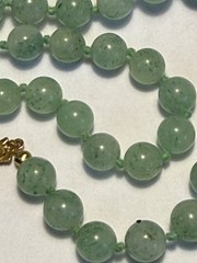 Vintage Chinese Lovely 7mm PREHNITE GEMSTONE Hand Knotted 25″ beaded NECKLACE