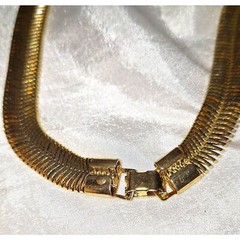 Omega Style Vintage Women’s Necklace Thick Herringbone Mob Wife Gold Tone