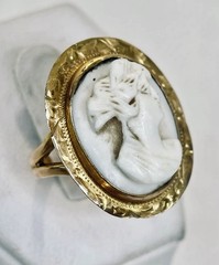 Estate 10K Yellow Gold Cameo Ring Size 6 Hand Carved Shell Lady Portrait 4.7g