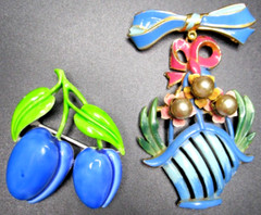 Beautiful Blue Enamel Fruit & Flower Basket JJ & Unsigned Pins Brooches