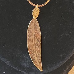 Gold-plated Metal Leaf Pendant and Necklace Vtg Textured 17” in Box Australian