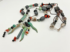 roxsann Red Coral Red Jasper Chalcedony Stone Black Beaded Necklace Vtg
