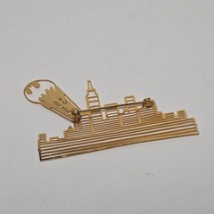 Batman Gotham City Skyline Brooch Pin Vintage DC Comics Bat-Signal Gold Tone