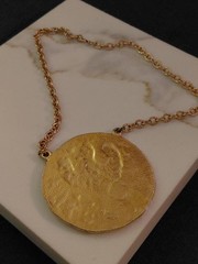 Vintage Napier fenyx Medallion Gold Tone Necklace 1970’s