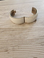 Rare Vintage Goldtone Metal White Enamel Security Chain Clip On Bangle Bracelet