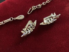 Vin Coro 18” Necklace & Clip Earrings Mid-Century Brush GoldTone Textured Leaves