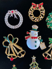 Brooch Lot Christmas Trees Wreaths Bells Snowman Gold & Silver Tones Rhinestones