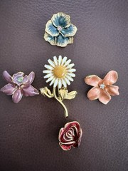 Joan Rivers Brooch Lot Garden Party Enamel Interchangeable Flower Bird Gold Tone
