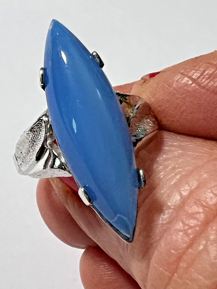 VTG Mid-Century Silver Tone Cocktail Statement Molded Glass Ring Size 7-8 Blue