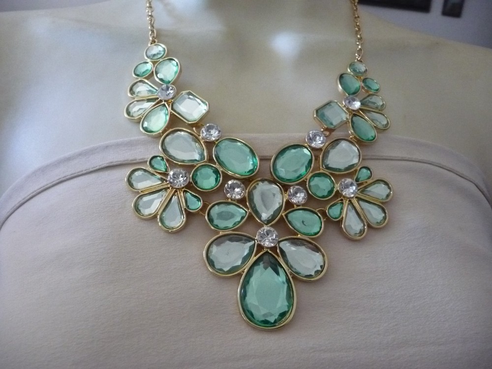 STATEMENT LRG SKY BLUE * CLEAR RHINESTONES FLOWERS BIB NECKLACE #15/28