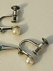 Antique Mother’s 1890’s Screw Back Sterling Silver Green Jade Hexagon Earrings