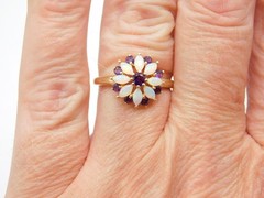 SWEET VINTAGE 14K YELLOW GOLD FIERY FIRE OPAL AMETHYST STONE RING SIZE 6