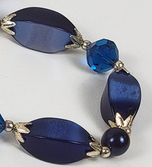 Vintage Royal Blue Lucited Beaded Necklace 26 In Silver-Tone Endless No Clasp