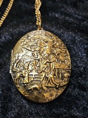 Vintage REVLON HEIRLOOM PERFUME Necklace Pendant Locket
