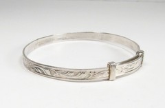 Antique USA Made Sterling Silver Floral Small Compression Bangle Bracelet 5-3/4″