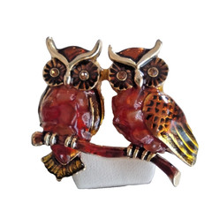 Vintage Liz Claiborne Owls Brooch Stone Enamel Gold Tone Bird Animal Signed