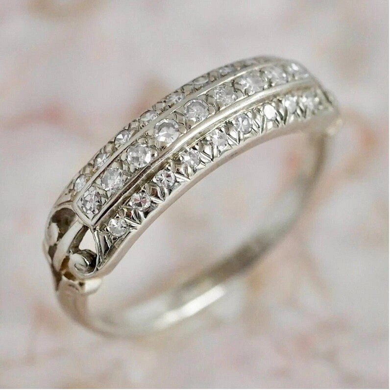 1/2CTW White Round Cut CZ Art Deco Antique Style Wedding Band Ring In 925 Silver