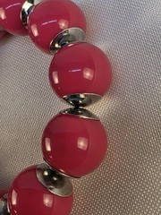Vintage Fuschia Pink Plastic Bauble Bracelet With Silver Accents 3″ Elastic 90s