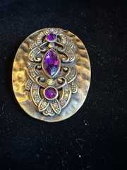Antique Victorian Style Pendant And Earrings In Hammered Gold Tone Rhinestones