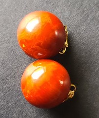 Vintage Red Orange Swirl Bakelite 24mm Round Ball Sphere Clip On Earrings