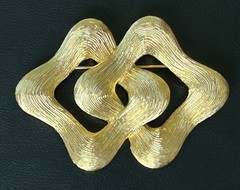 Vintage Les Bernard Vo Textured Gold Tone Statement Brooch