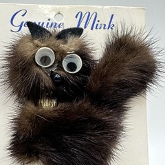 Vintage Genuine Mink Cat Brooch Pin On Original Card Novelty Fur Animal USA