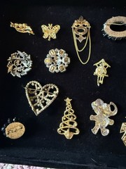 Vintage Brooch Lot of 18 – Rhinestone, Figural, Christmas, Horse, Faux Pearl