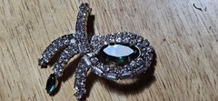 Vintage Schreiner White And Green Rhinestone Art Glass Brooch Unsigned