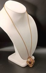 VTG SARAH COVENTRY Rose Marie Pendant Necklace Porcelain Floral Cameo Gold Tone