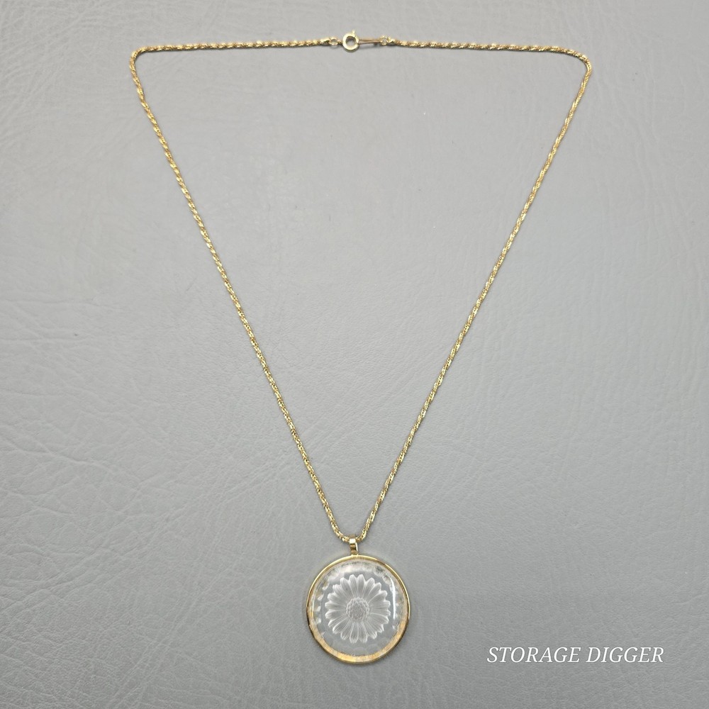 Vintage Etched Glass Flower Gold Tone Metal Round Base Pendant Necklace 25″ Long
