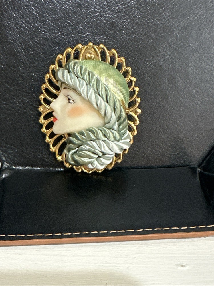Vintage Brooch Approx. 2 1/2″ high, 1 3/4″ wide. Good condition