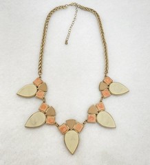Vintage Geometric Necklace Bib Peach Tan Cream Acrylic Flush Solid MCM