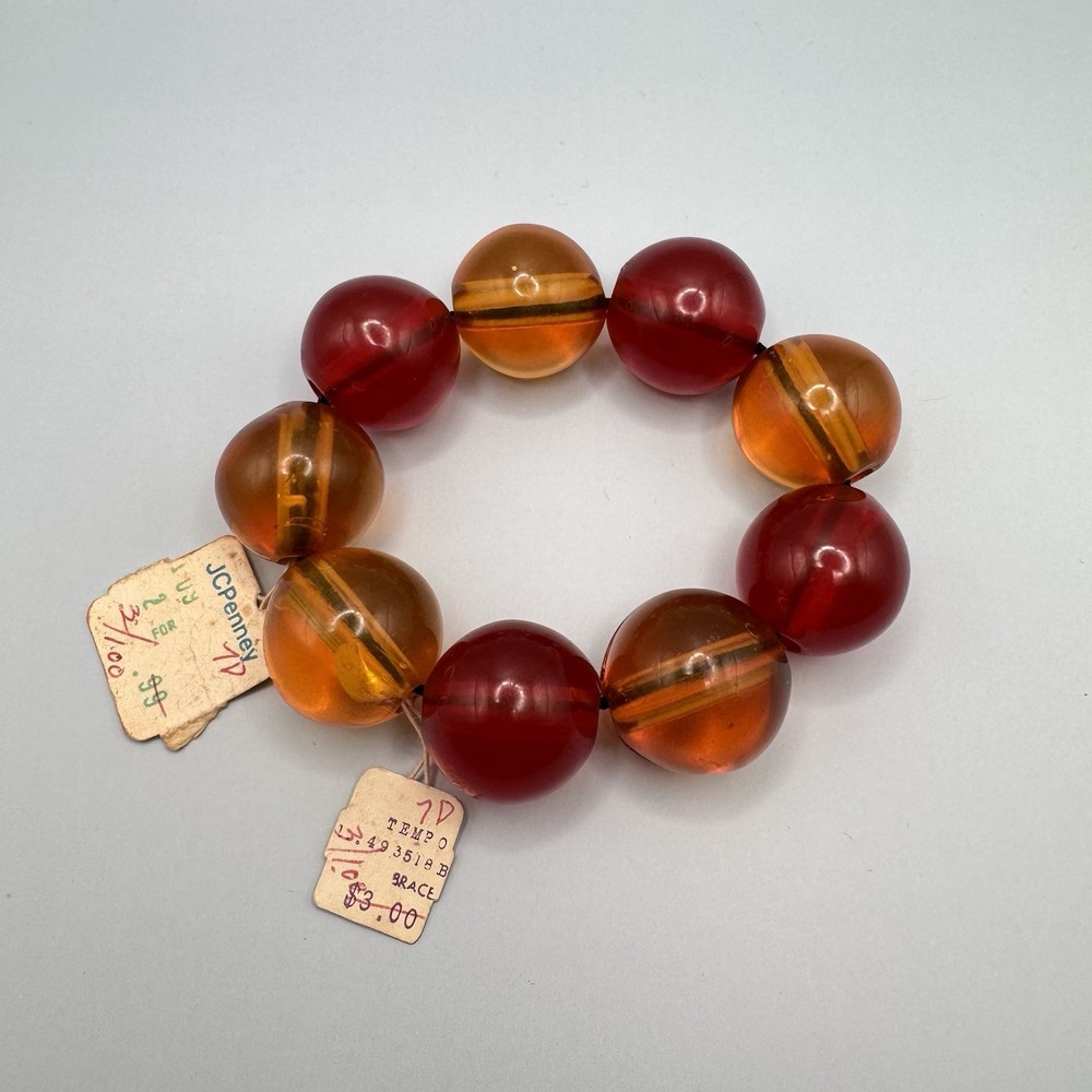 Vintage Plastic Synthetic Heavy Bead Bracelet New with Original Hang Tag Red