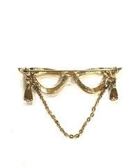 VINTAGE signed AVON GOLD TONE CAT EYE GLASSES WITH RHINESTONES PIN
