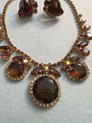 VTG D&E Juliana Root Beer Glass & Topaz Rhinestone Runway Necklace & Earrings