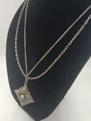 1960 CELEBRITY antiqued silver-tone 2 chains floral filigree pendant necklace