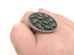 Vintage Zuni Old Pawn Sterling Turquoise Needlepoint Leaf Motif size 6 Ring