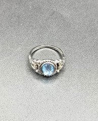 Vintage Lt Blue Faceted Crystal Gem Silver Tone Cocktail Ring Costume Size 5.5