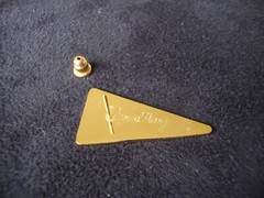VINTAGE SAMUEL HUANG CLOISONNE EARRINGS SIGNED WHITE ENAMEL GOLD FILLED POST