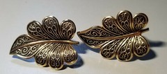 Vintage Gold Tone Leaf Leaves Screw Back Earrings For Fall/Autumn