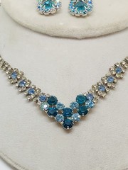 VTG CHRISTINA COLLECTION NECKLACE/EARRING SET TEAL/BLUE/CLEAR/SMOKEY RHINESTONES