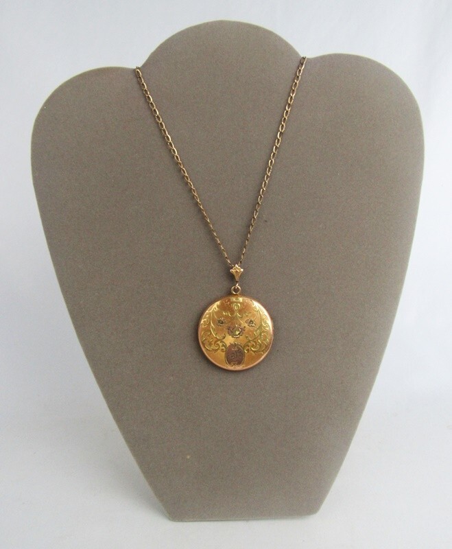 Antique 1915 Fancy Etched Floral Large 1 5/8″ Heavy 23g Locket Pendant Necklace
