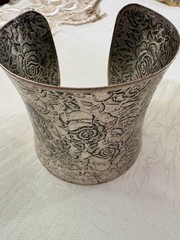 Vintage Wide Rose Cuff Bracelet – 3″ Silver Tone Floral Engraved – Adjustable