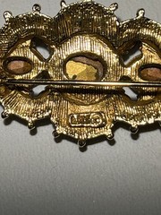 Vintage ART Red Garnet Rhinestone Gold Tone Brooch Pin