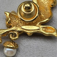 Vintage Brooch Lot Monet JJ Avon Animal Bird Frog Rhinestone 8 Pieces