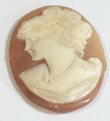 Antique Shell Cameos 2 Pieces 23mm X 30mm
