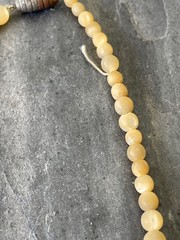 Vintage Necklace Graduated Yellow Natural Stone Onyx Beaded Estate Old Elegant