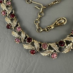 Vintage Coro Necklace Red Pink Rhinestone Leaf Gold Tone Choker Adjustable 15″