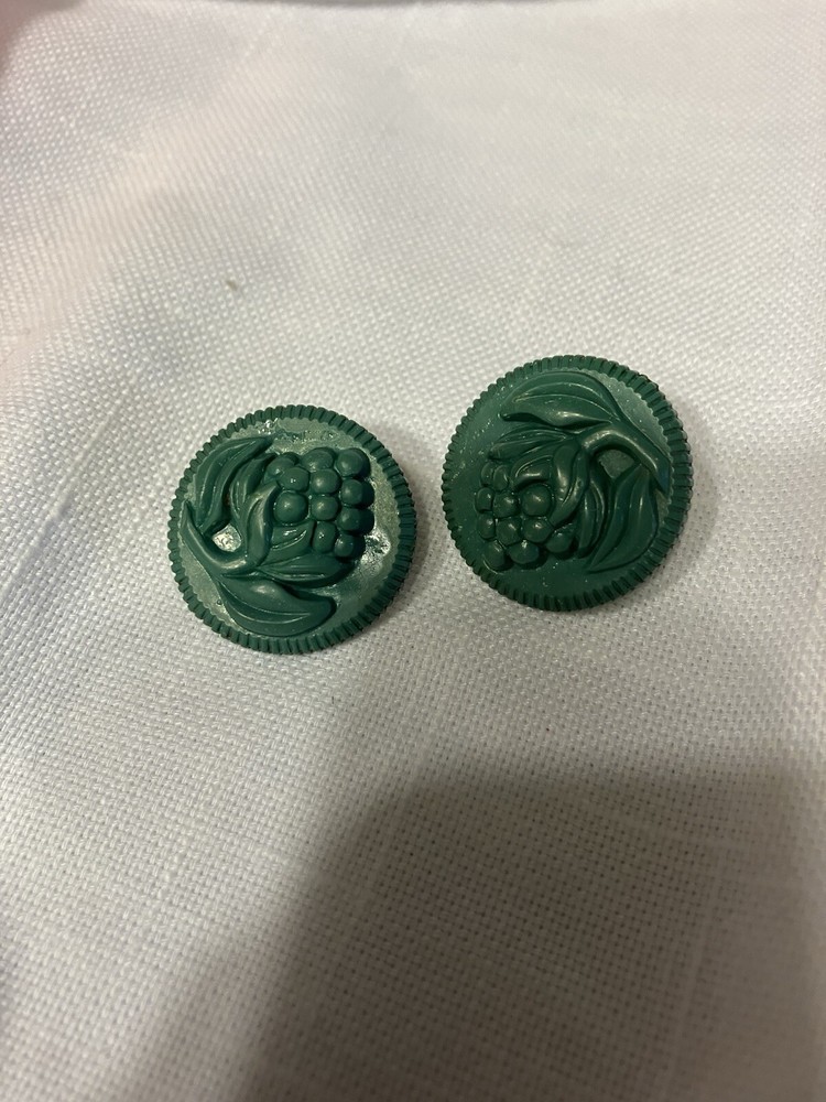Vintage Green Molded Rubber Tension Clip Earrings 1930’s To 1940’s 1” Across