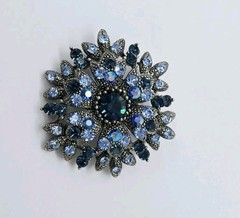 Starburst Flower Brooch Blue Crystals Rhinestone 2 in Vintage Gun Metal 3D